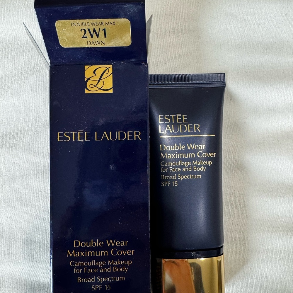 New double wear 2w1 dawn (swatched once)
